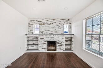 330 N 15th St in Phoenix, AZ - Building Photo - Building Photo