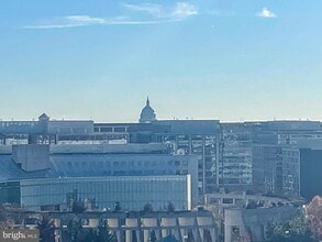 1625 Eckington Pl NE, Unit 610 in Washington, DC - Foto de edificio - Building Photo