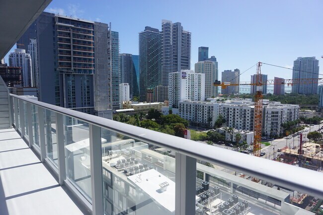 1010 SW 2nd Ave, Unit 1610 in Miami, FL - Building Photo - Building Photo
