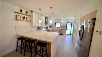 871 NE 27th Ave in Pompano Beach, FL - Building Photo