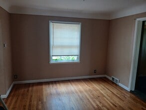 14200 Stahelin Rd in Detroit, MI - Building Photo - Building Photo
