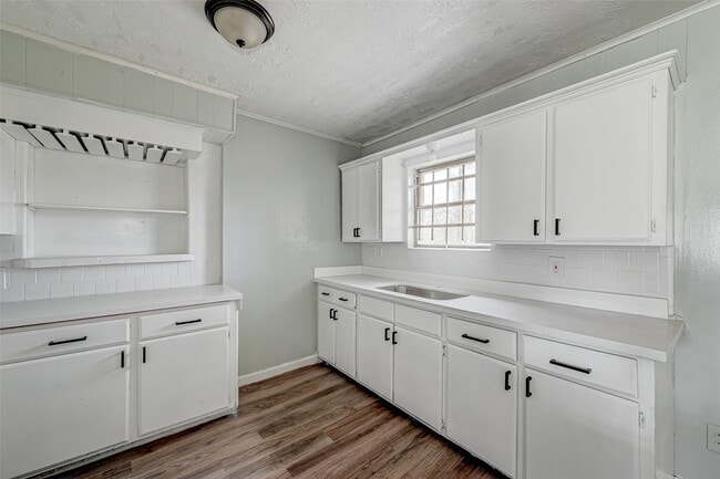 5315 Bellfort Ct in Houston, TX - Building Photo - Building Photo