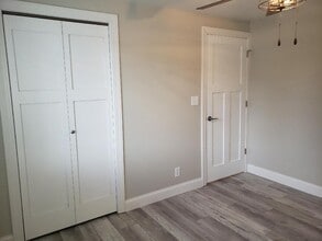 2450 Hamilton St in Oshkosh, WI - Foto de edificio - Building Photo