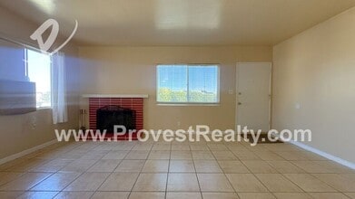 15941 Vine St in Hesperia, CA - Building Photo - Building Photo