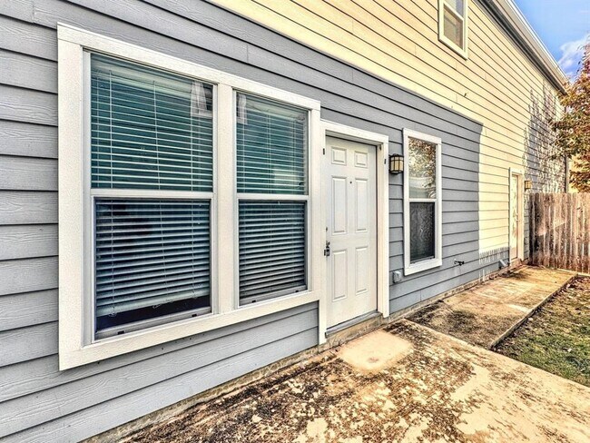 338 Trestle Tree in San Marcos, TX - Building Photo - Building Photo