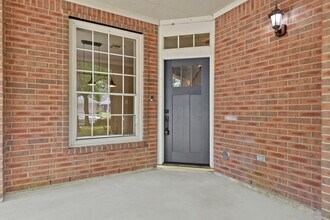 2111 Village Dale Ave in Houston, TX - Building Photo - Building Photo