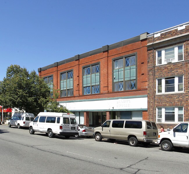189-191 N Common St