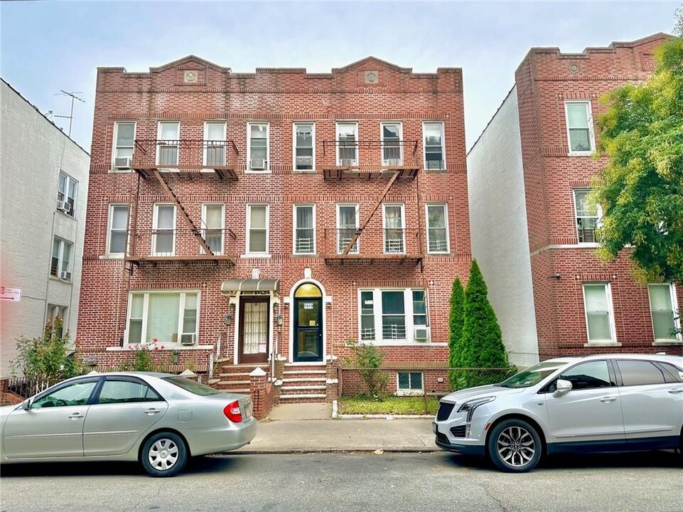 7619 21st Ave in Brooklyn, NY - Building Photo