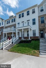 715 Platinum Dr in Phoenixville, PA - Foto de edificio - Building Photo