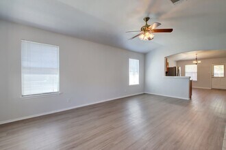 218 Katy B Ln in Bastrop, TX - Building Photo - Building Photo