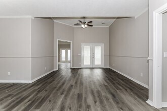 14215 Ella Lee Ln in Houston, TX - Building Photo - Building Photo