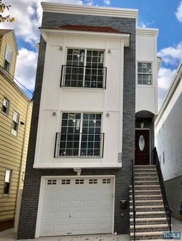property at 106 N 3rd St