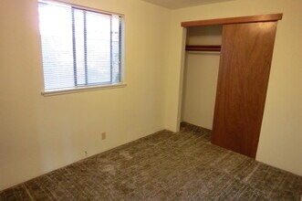 444 NE Silverwood Pl in Grants Pass, OR - Building Photo - Building Photo