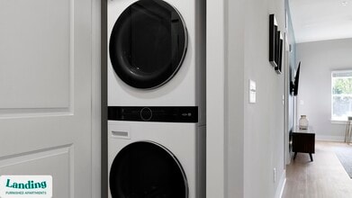 1880 Maple Dr NW in Kennesaw, GA - Foto de edificio - Building Photo