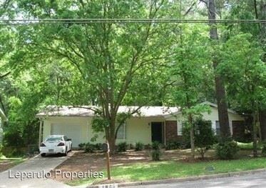 1827 Devra Dr in Tallahassee, FL - Foto de edificio