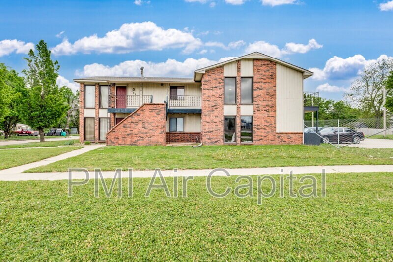 535 S Lulu Ave in Wichita, KS - Building Photo