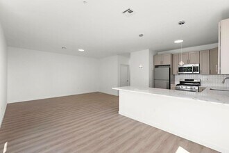 306 Bergen Ave in Jersey City, NJ - Building Photo - Building Photo