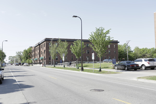 Chicago Avenue Apartments in Minneapolis, MN - Foto de edificio - Building Photo