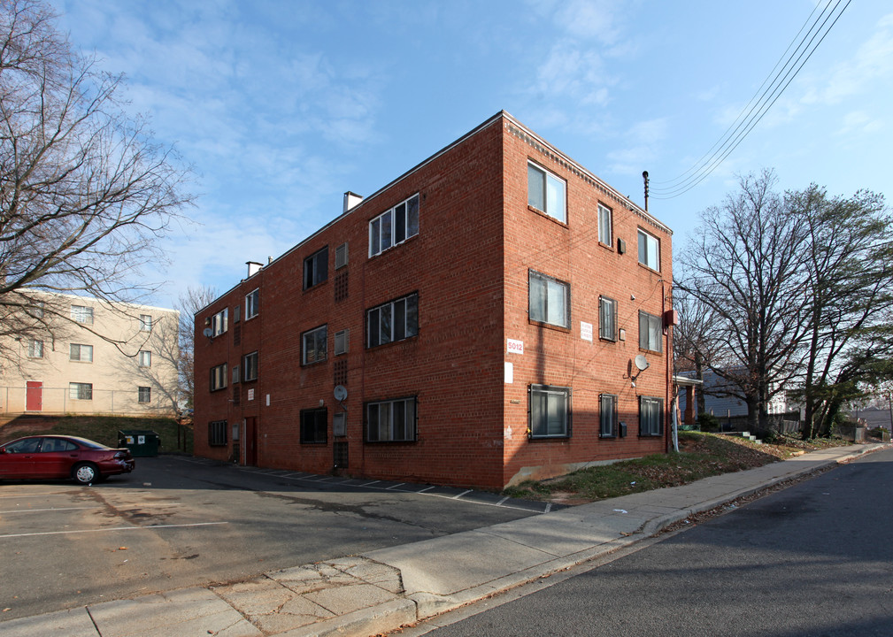 5012 Bass Pl SE in Washington, DC - Building Photo