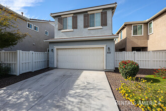 2264 S Wallrade Ln in Gilbert, AZ - Foto de edificio - Building Photo