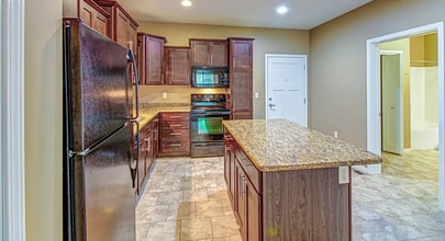 7442 S Louise Ave in Sioux Falls, SD - Building Photo - Building Photo