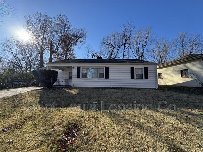 property at 309 N Schlueter Ave