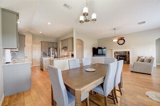 1411 Pine Mills Dr in Richmond, TX - Building Photo - Building Photo