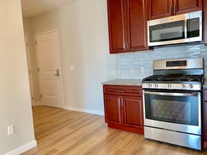 614 Shippan Ave-Unit -310 in Stamford, CT - Building Photo - Building Photo