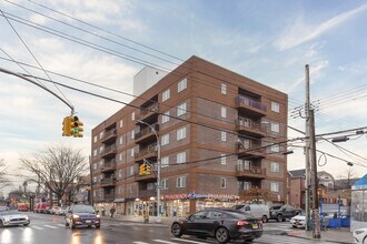 802-814 Avenue U in Brooklyn, NY - Foto de edificio - Building Photo