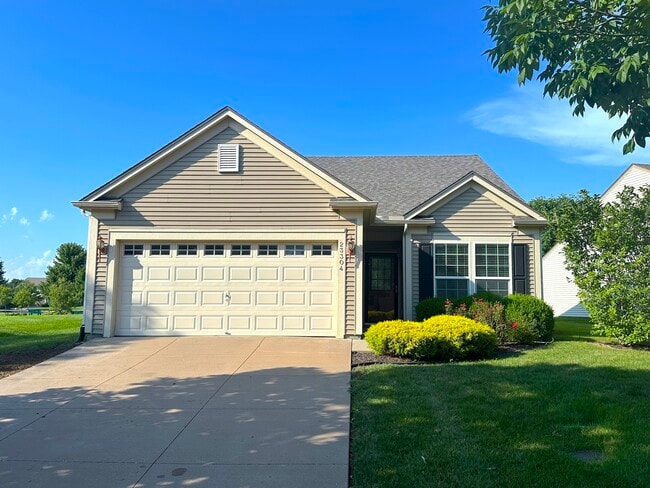 23304 W 90th Ter in Lenexa, KS - Foto de edificio - Building Photo