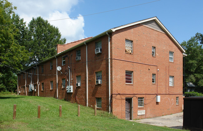 711 N Duke St in Durham, NC - Foto de edificio - Building Photo