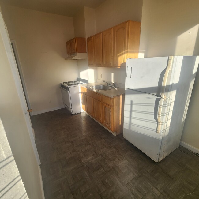 651 S 13th St, Unit 1 in Newark, NJ - Building Photo - Building Photo