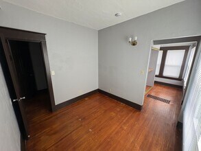 135 N 30th St in Lincoln, NE - Building Photo - Building Photo