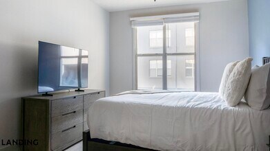 49 Boulevard SE, Unit C-336 in Atlanta, GA - Building Photo - Building Photo