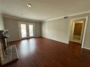 2116 Hobbs Rd, Unit M10 in Nashville, TN - Building Photo - Building Photo