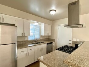 20 W Gettysburg Ave in Clovis, CA - Building Photo - Building Photo