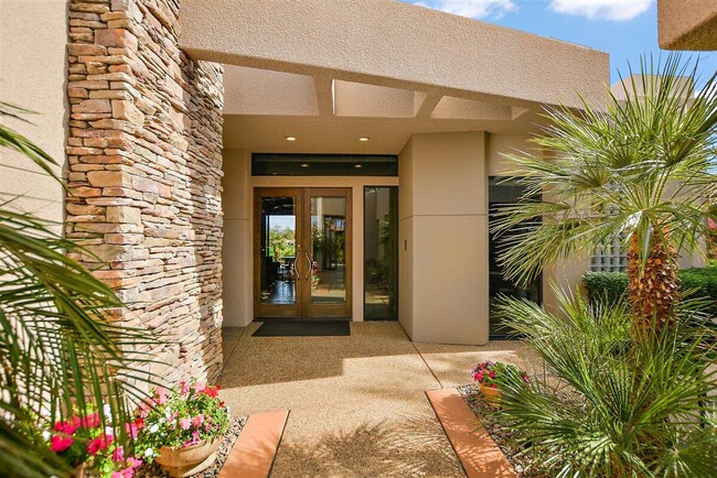 45634 Appian Way in Indian Wells, CA - Foto de edificio - Building Photo