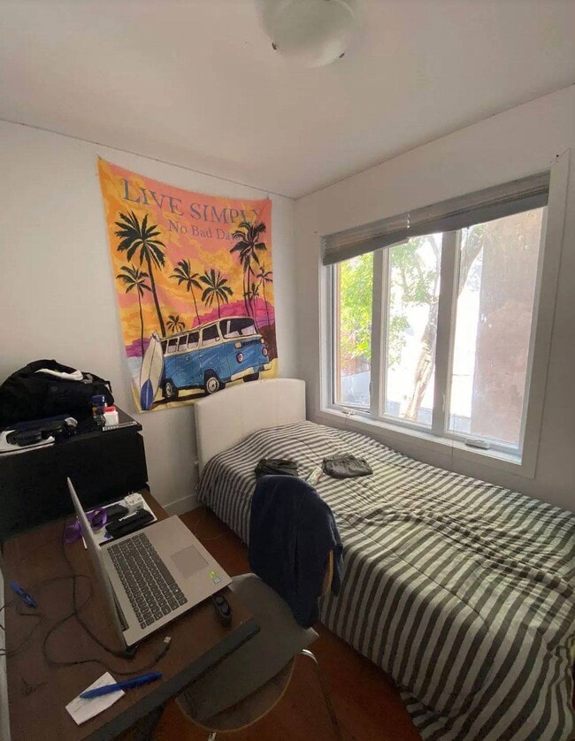 property at 3712 Coloniale Av