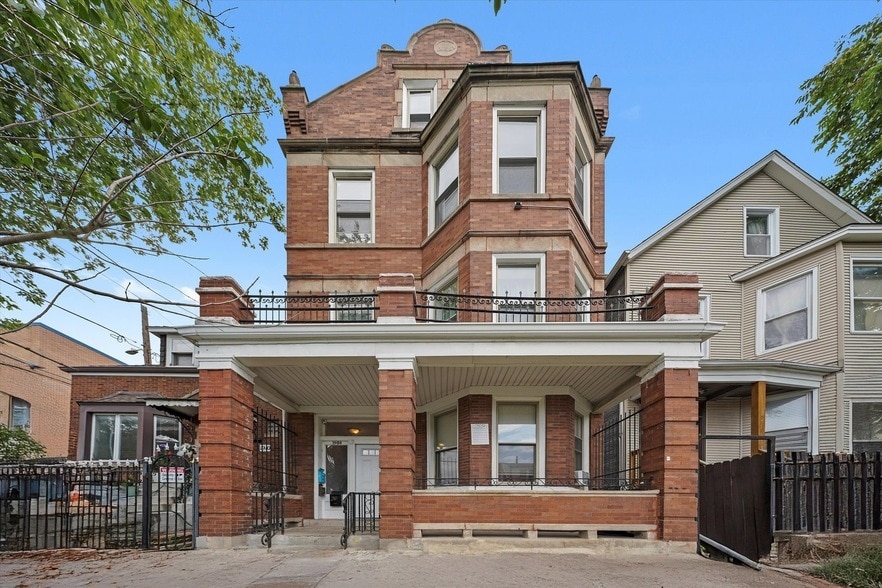 1908 W 48th St in Chicago, IL - Foto de edificio