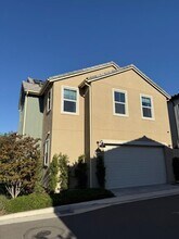 4025 Spring Haven Ln in Corona, CA - Building Photo - Building Photo
