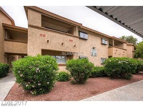 7200 W Pirates Cove Rd in Las Vegas, NV - Building Photo - Building Photo