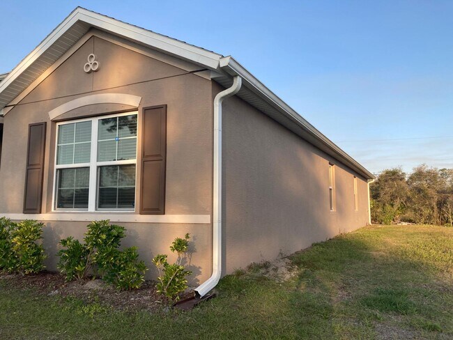 863 Carlyle Ave in Palm Bay, FL - Building Photo - Building Photo