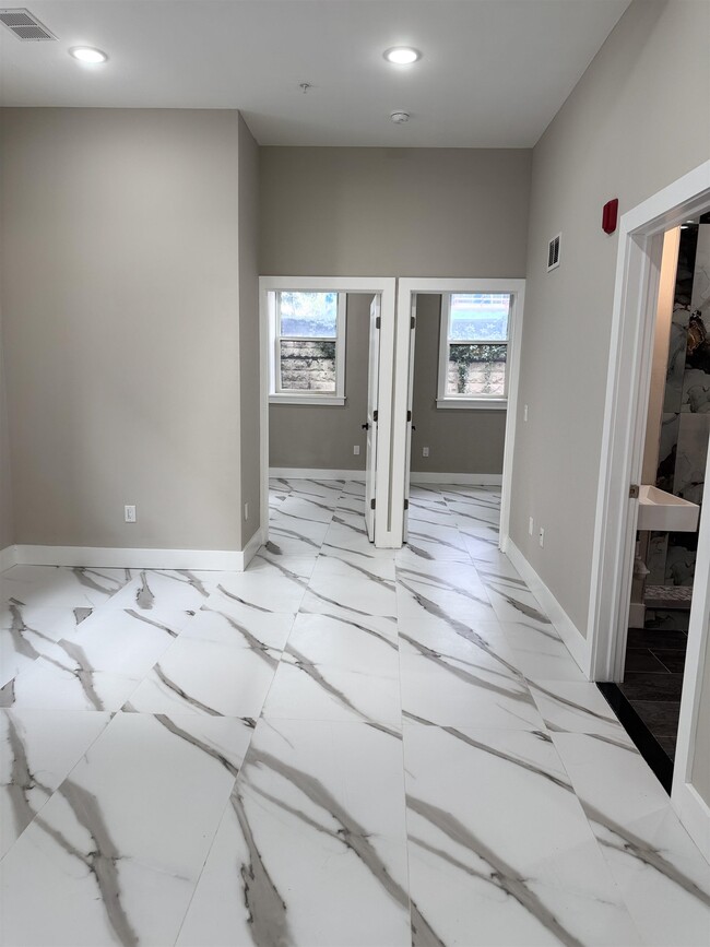 213 ACADEMY St in Jersey City, NJ - Building Photo - Building Photo