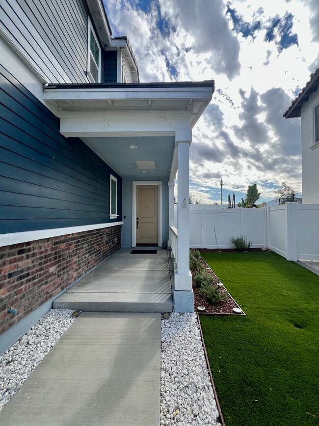 394 Water Lily St in Fillmore, CA - Building Photo - Building Photo