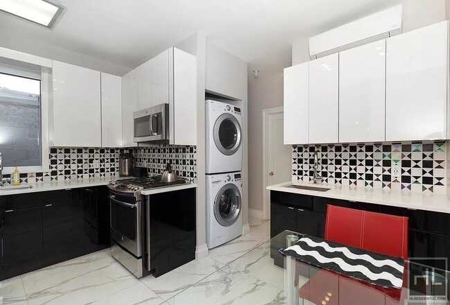 13 AVENUE in Brooklyn, NY - Building Photo - Building Photo