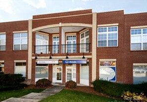 222 Park Square Pl in Matthews, NC - Building Photo