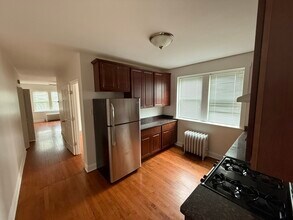 5521 W Farragut Ave in Chicago, IL - Building Photo - Building Photo