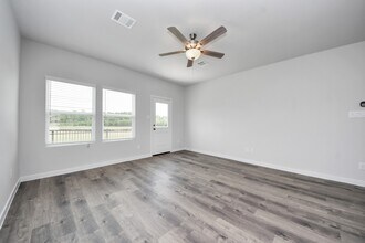 135 Alset Dr in Magnolia, TX - Building Photo - Building Photo