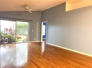 3802 NW 122nd Terrace in Sunrise, FL - Foto de edificio - Building Photo