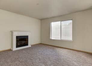 1670 SW Mulberry Pl in Oak Harbor, WA - Building Photo - Building Photo